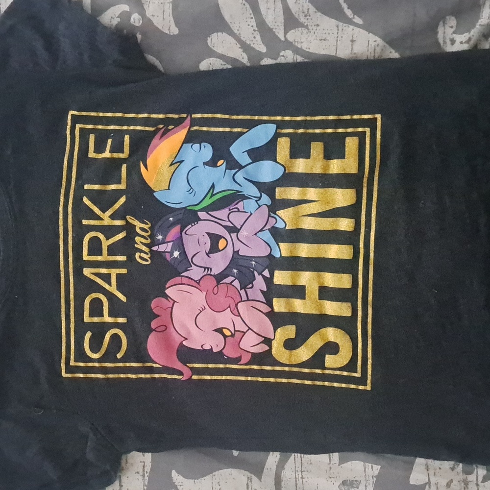 Med 6-7 my little pony tshirt